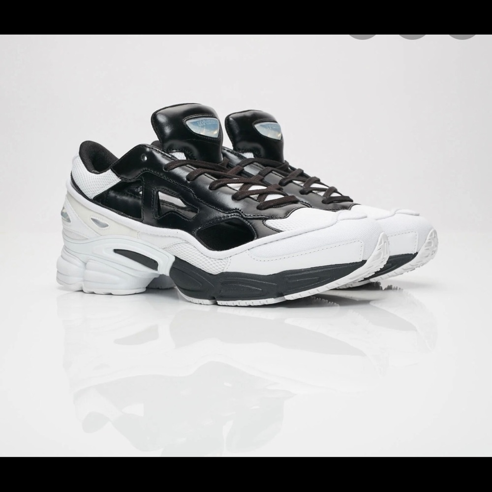 RAF Simmons ozweego